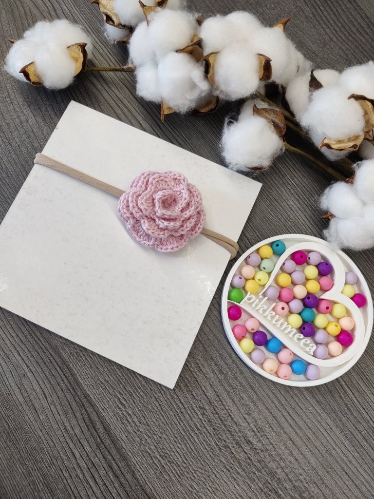 Hiuspanta virkattu kukka (eri värejä) - pikkumeea