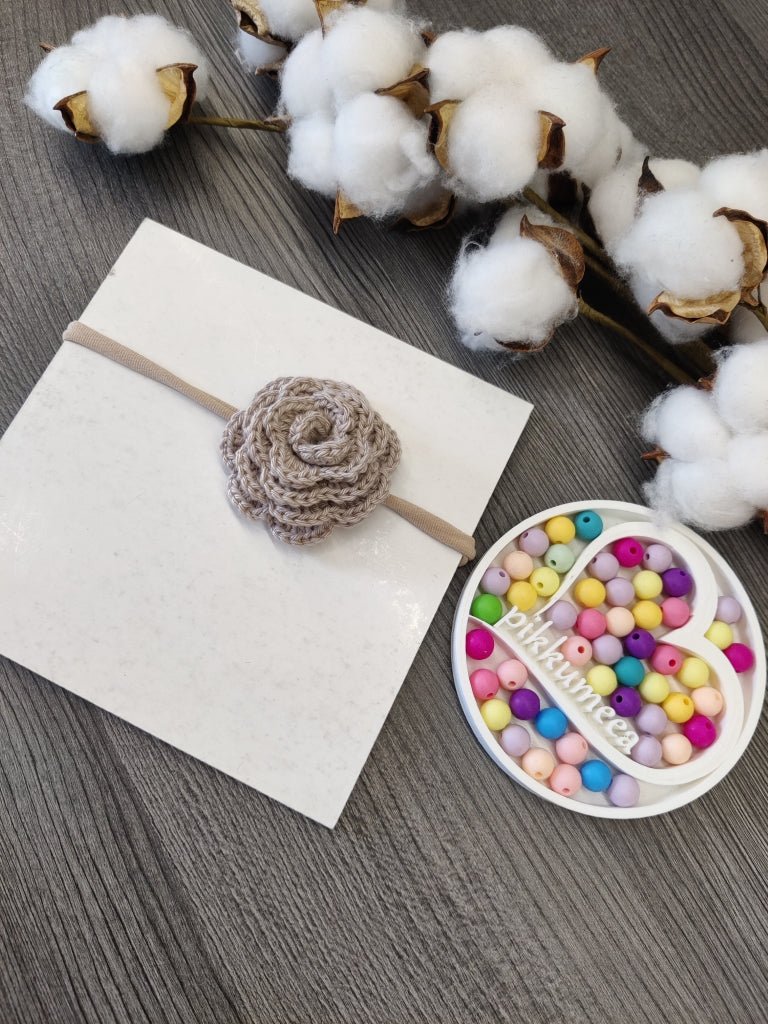 Hiuspanta virkattu kukka (eri värejä) - pikkumeea