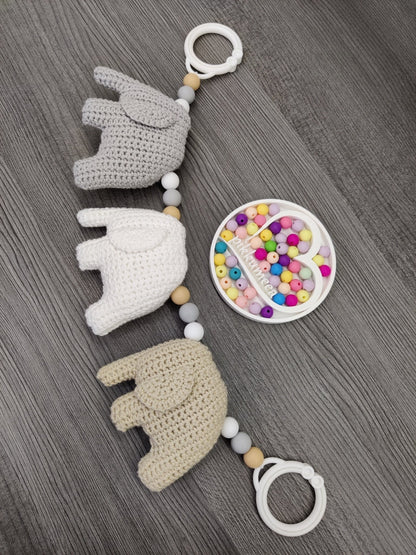 Vaunulelu kolme norsua (vaaleanharmaa / beige / valkoinen) 36 - 39 cm - pikkumeea