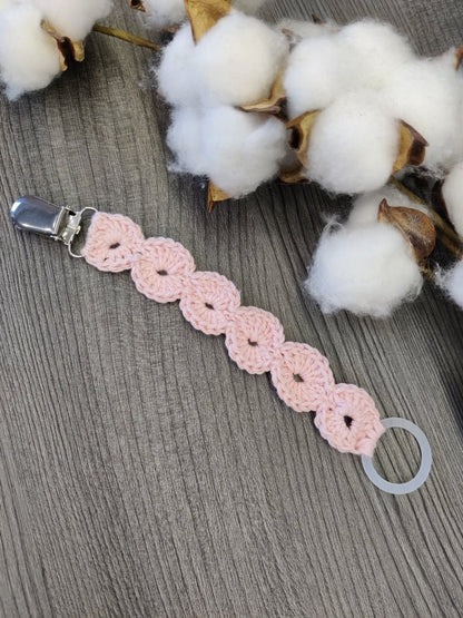 Virkattu tuttinauha (eri värejä) - pikkumeea